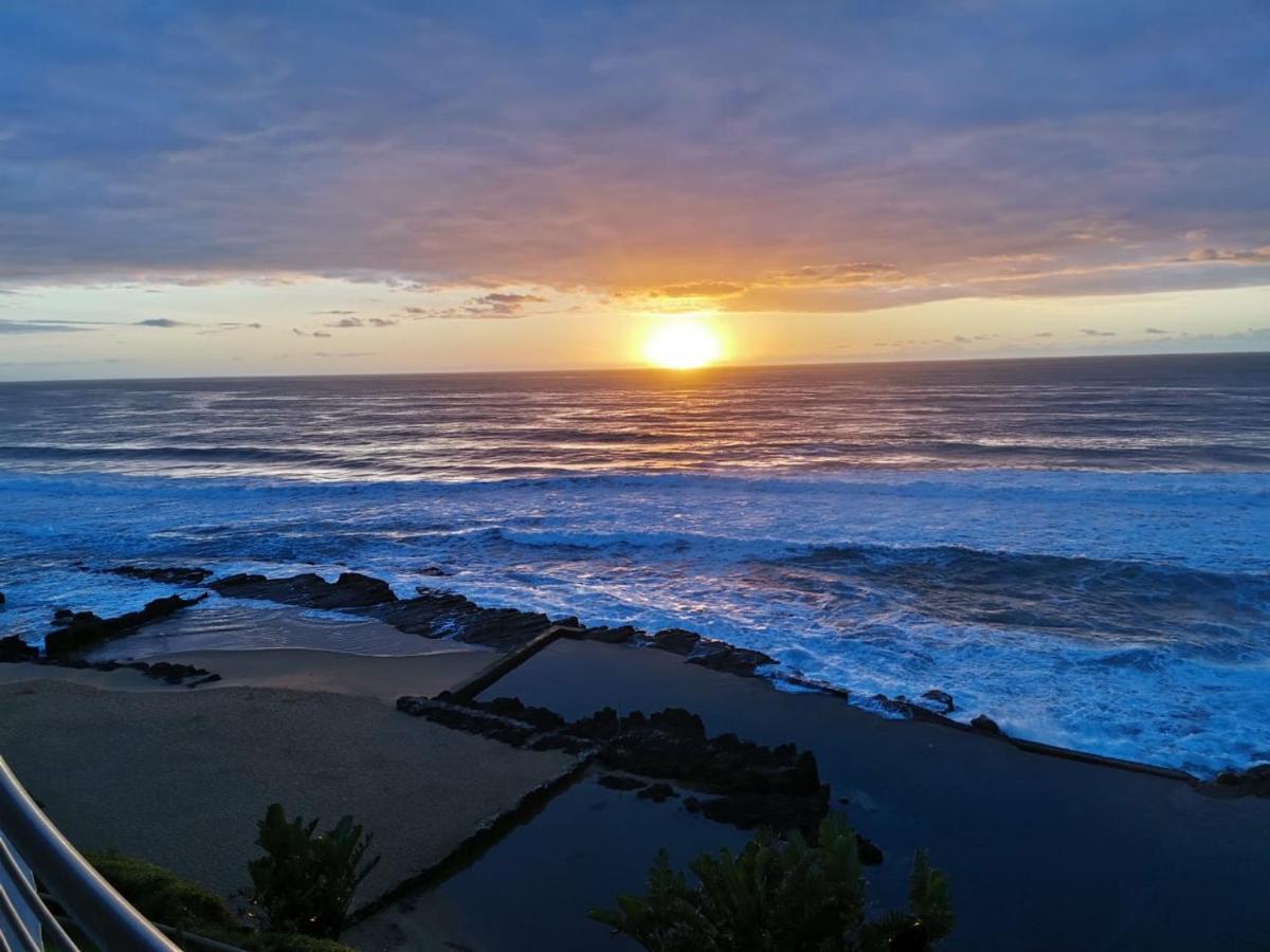 Ocean Blue At Chakas Cove, Beachfront * Ballito