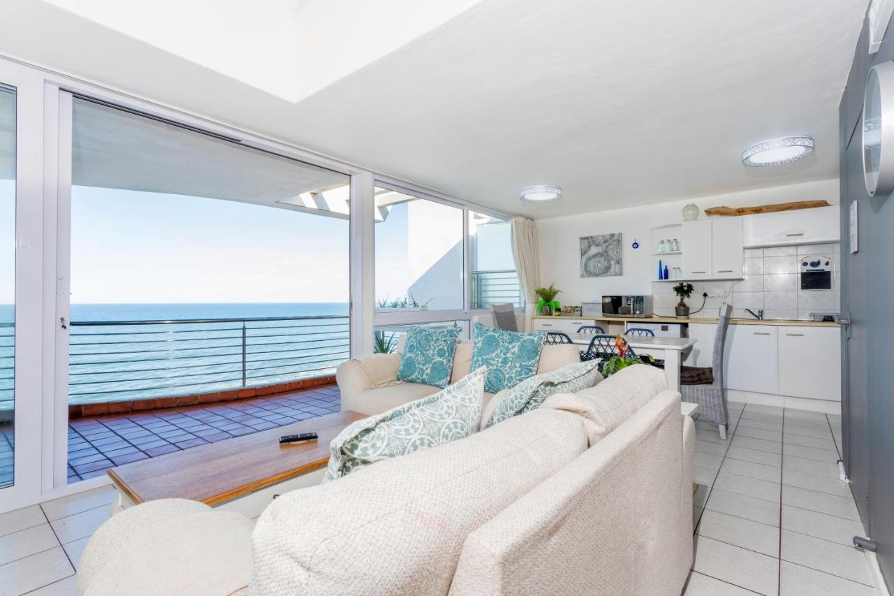 Apartamento Ocean Blue At Chakas Cove, Beachfront Ballito