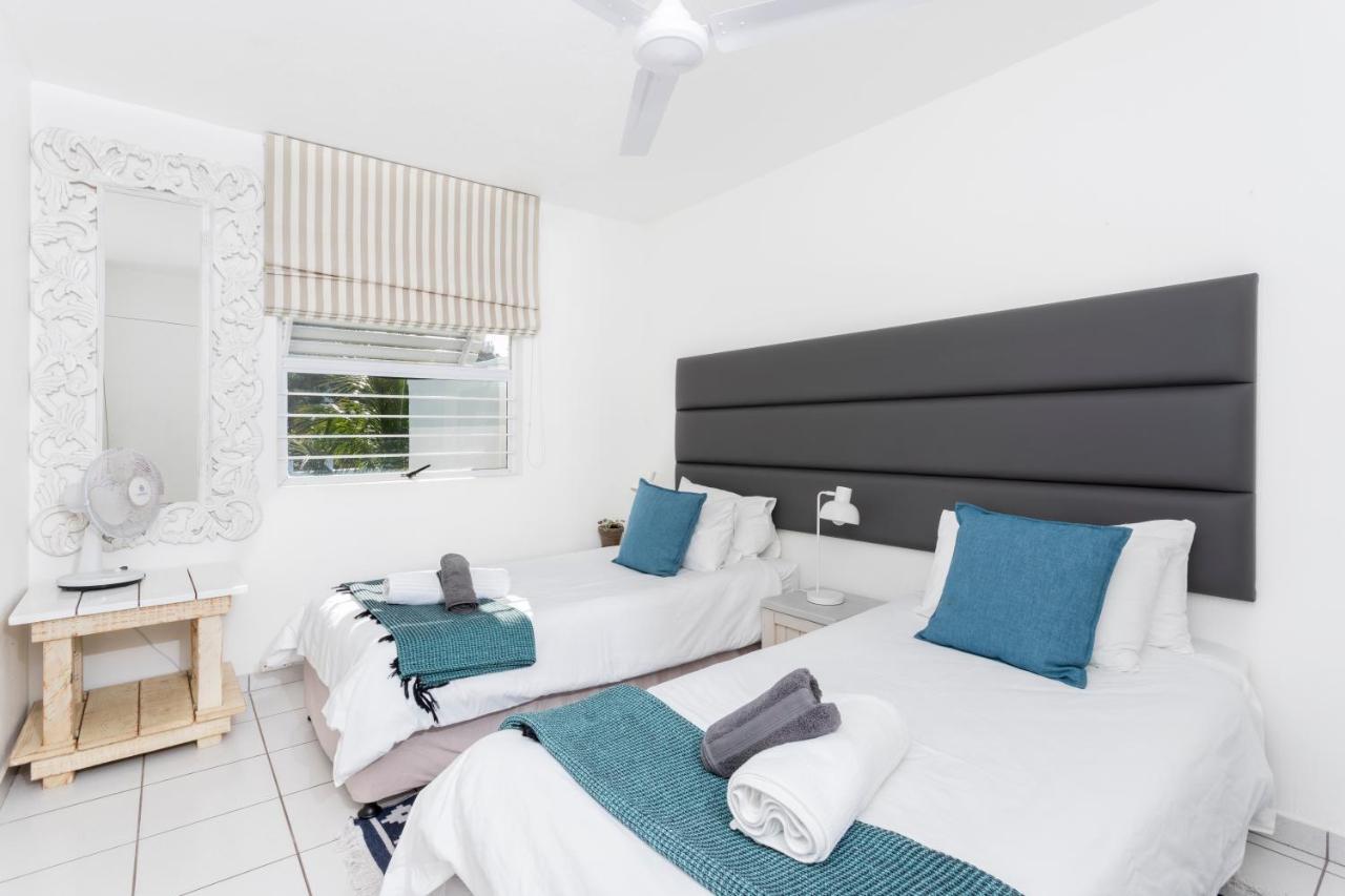Ocean Blue At Chakas Cove, Beachfront Apartamento Ballito